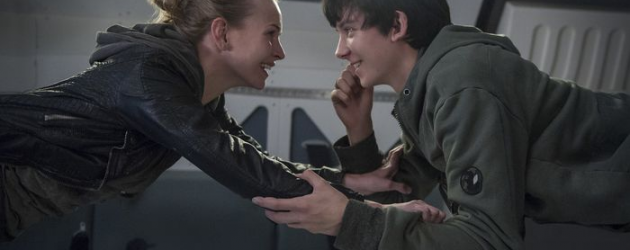 THE SPACE BETWEEN US review by Mark Walters – Asa Butterfield travels the stars for love